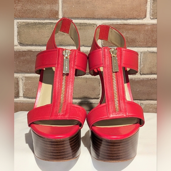 Brand New Michael Kors Berkley Leather Platform Sandal Lacquer Red Size 6 - Picture 4 of 13